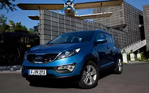 ���� ���������� Kia Sportage (Byte Blue) - 2010