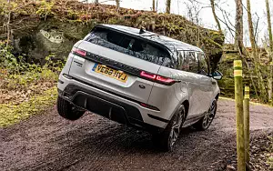 ���� ���������� Range Rover Evoque P300 HSE R-Dynamic Black Pack UK-spec - 2019