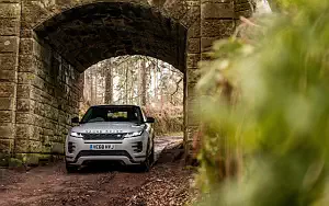 ���� ���������� Range Rover Evoque P300 HSE R-Dynamic Black Pack UK-spec - 2019