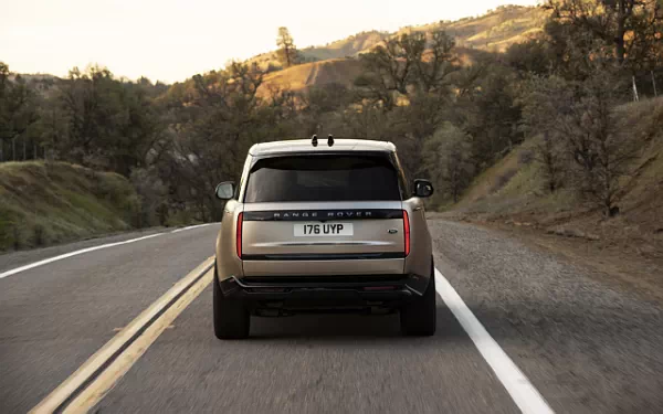 ���� ���������� Range Rover P530 First Edition US-spec - 2022