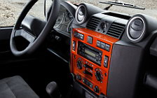 ���� ���������� Land Rover Defender Fire and Defender Ice - 2009