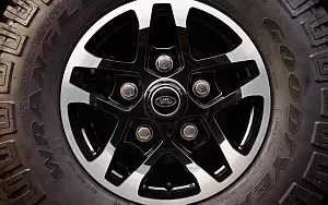 ���� ���������� Land Rover Defender 110 Adventure - 2015