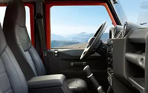 ���� ���������� Land Rover Defender 110 Adventure - 2015