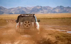 ���� ���������� Land Rover Defender 110 Explorer Pack First Edition - 2020