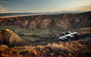 ���� ���������� Land Rover Defender 110 Explorer Pack First Edition - 2020