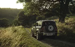 ���� ���������� Land Rover Defender 90 D240 SE Explorer Pack - 2020