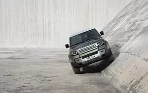 ���� ���������� Land Rover Defender 90 D240 SE Urban Pack - 2020