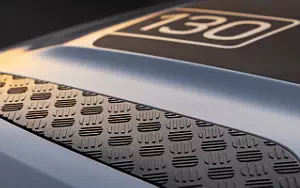 ���� ���������� Land Rover Defender 130 P400 SE (Fuji White) - 2023