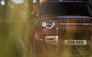 ���� ���������� Land Rover Defender 130 P400 SE (Sedona Red) - 2023