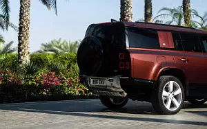 ���� ���������� Land Rover Defender 130 P400 SE (Sedona Red) - 2023