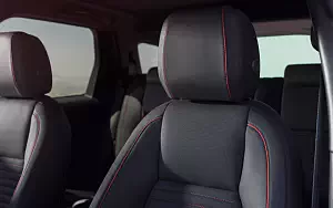 ���� ���������� Land Rover Discovery Sport HSE Dynamic Lux - 2015