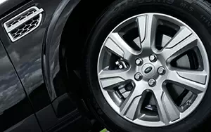 ���� ���������� Land Rover Discovery 4 - 2013