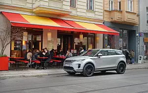 ���� ���������� Range Rover Evoque D180 SE - 2019
