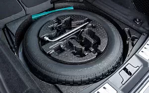 ���� ���������� Range Rover Evoque R-Dynamic (Seoul Pearl Silver) - 2019