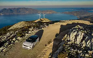 ���� ���������� Range Rover Evoque R-Dynamic (Yulong White) - 2019