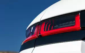 ���� ���������� Range Rover Evoque R-Dynamic (Yulong White) - 2019