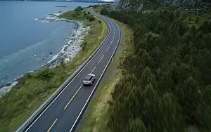 ���� ���������� Range Rover Velar R-Dynamic D300 HSE Black Pack - 2017