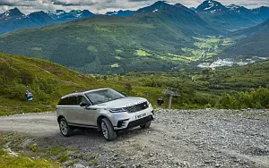 ���� ���������� Range Rover Velar R-Dynamic D300 HSE Black Pack - 2017