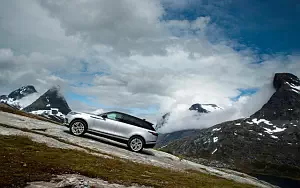 ���� ���������� Range Rover Velar R-Dynamic D300 HSE Black Pack - 2017