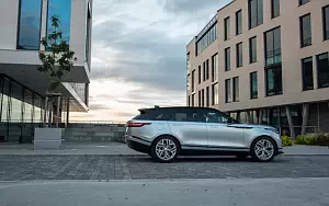 ���� ���������� Range Rover Velar R-Dynamic D300 HSE Black Pack - 2017