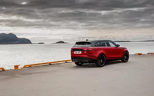 ���� ���������� Range Rover Velar R-Dynamic D300 HSE Black Pack - 2017