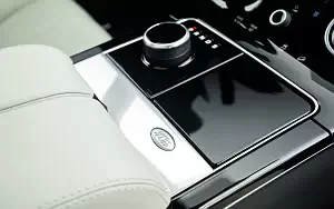 ���� ���������� Range Rover Velar R-Dynamic D300 HSE Black Pack - 2017