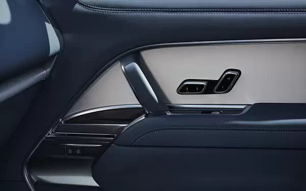 ���� ���������� Range Rover SV Asilomar - 2025