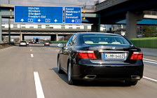   Lexus LS600h - 2007