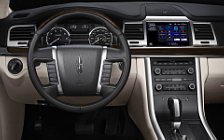   Lincoln MKS - 2009