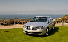   Lincoln MKZ - 2010