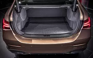   Mercedes-Benz A 200 L Sport Sedan  China-spec - 2018