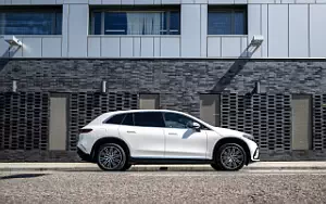   Mercedes-Benz EQS SUV 450 4MATIC AMG Line UK-spec - 2023