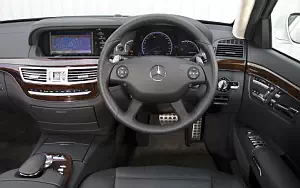   Mercedes-Benz S63 AMG UK-spec - 2007