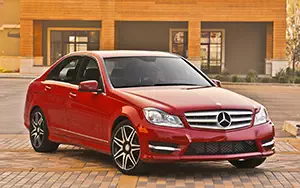   Mercedes-Benz C250 Sport Package Plus US-spec - 2013