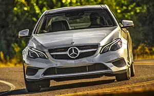   Mercedes-Benz E350 4MATIC Coupe US-spec - 2014