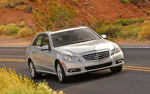   Mercedes-Benz E550 Luxury US-spec - 2010