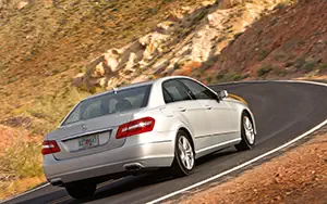   Mercedes-Benz E550 Luxury US-spec - 2010