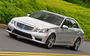   Mercedes-Benz E63 AMG US-spec - 2010