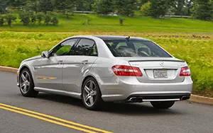   Mercedes-Benz E63 AMG US-spec - 2010