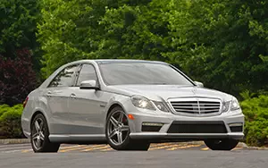   Mercedes-Benz E63 AMG US-spec - 2010