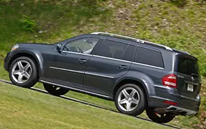   Mercedes-Benz GL550 US-spec - 2010