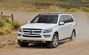   Mercedes-Benz GL350 BlueTEC US-spec - 2013