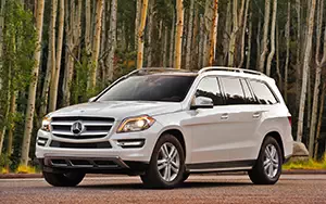   Mercedes-Benz GL350 BlueTEC US-spec - 2013
