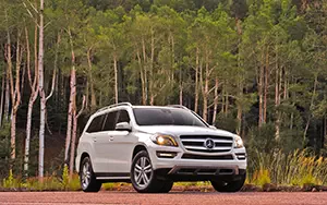  Mercedes-Benz GL350 BlueTEC US-spec - 2013