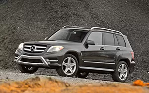   Mercedes-Benz GLK250 BlueTEC AMG Styling Package US-spec - 2013