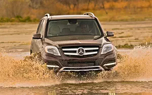   Mercedes-Benz GLK250 BlueTEC US-spec - 2013