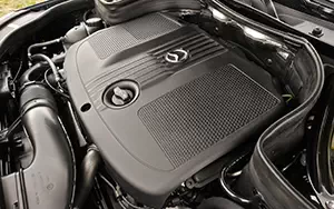   Mercedes-Benz GLK250 BlueTEC US-spec - 2013