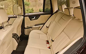   Mercedes-Benz GLK250 BlueTEC US-spec - 2013