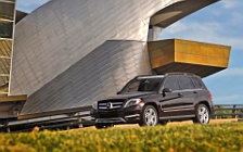   Mercedes-Benz GLK350 4MATIC US-spec - 2013