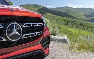   Mercedes-Benz GLS 580 4MATIC AMG Line (Designo Cardinal Red) US-spec - 2019